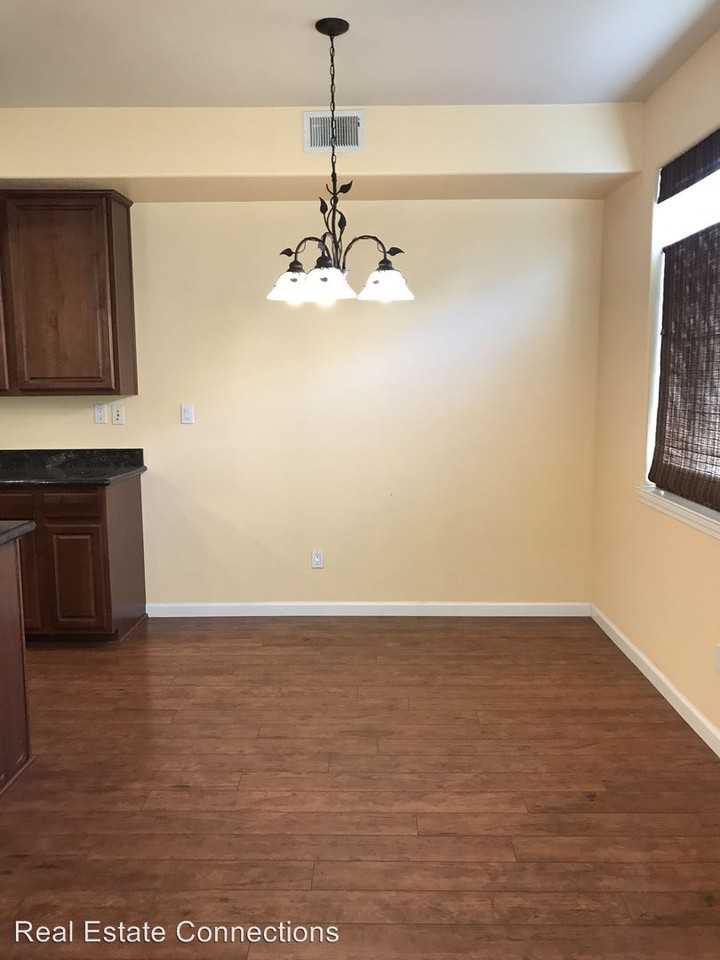 664 Harrison Terrace - Photo 3 of 8