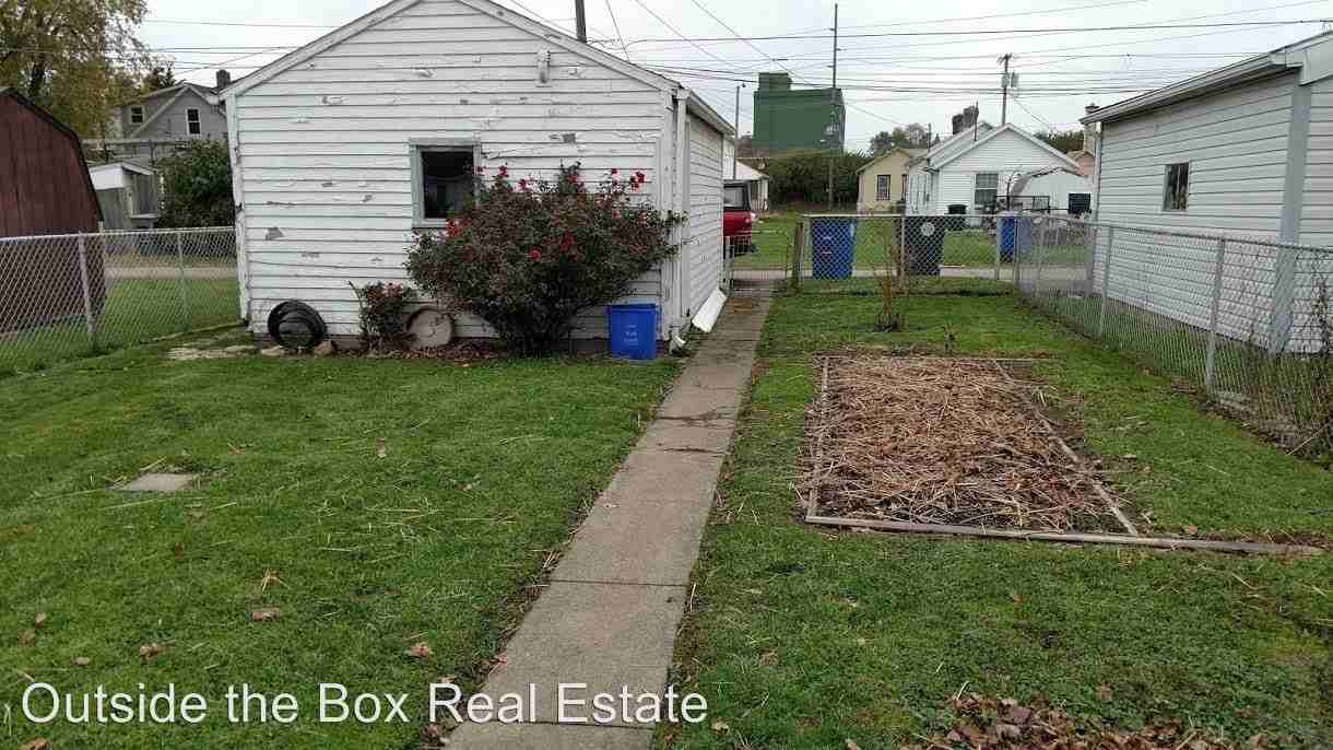 217 Sherman St - Photo 3 of 8