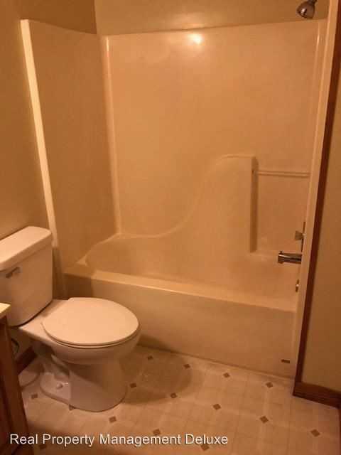 13559 53rd Ave SW - Photo 3 of 18