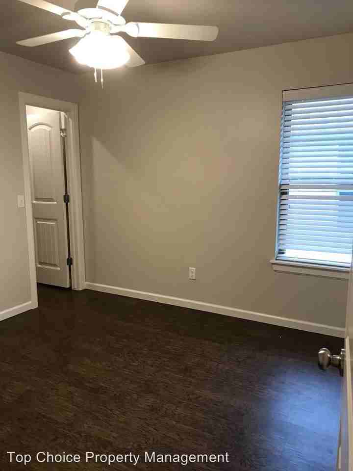 11412 N Lincoln Blvd - Photo 3 of 13