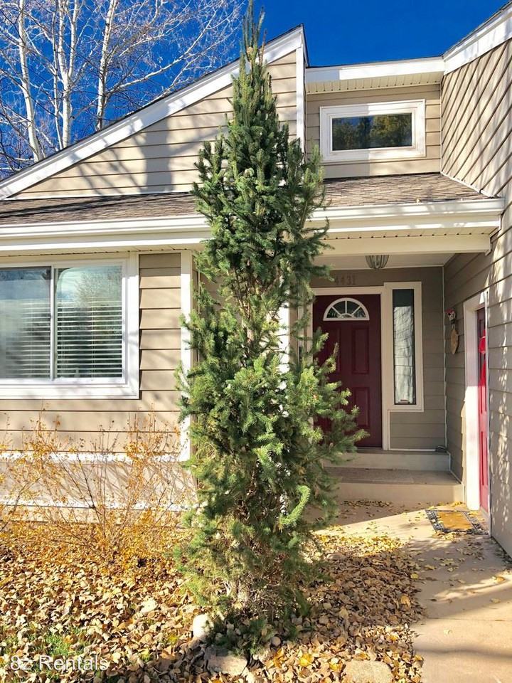 4431 Rosecrown Ct - Photo 2 of 26