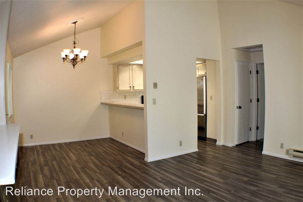 92 Galen St - Photo 2 of 18