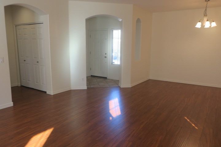 1074 S Fargo St - Photo 3 of 16
