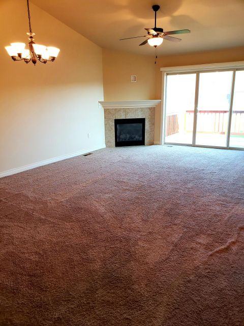 3825 Avenue C - Photo 3 of 7