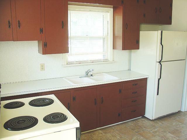 444 Miles Ave - Photo 2 of 4