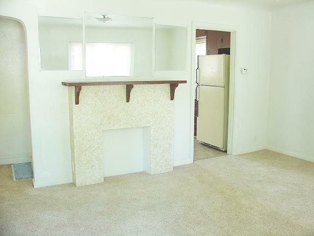 444 Miles Ave - Photo 3 of 4