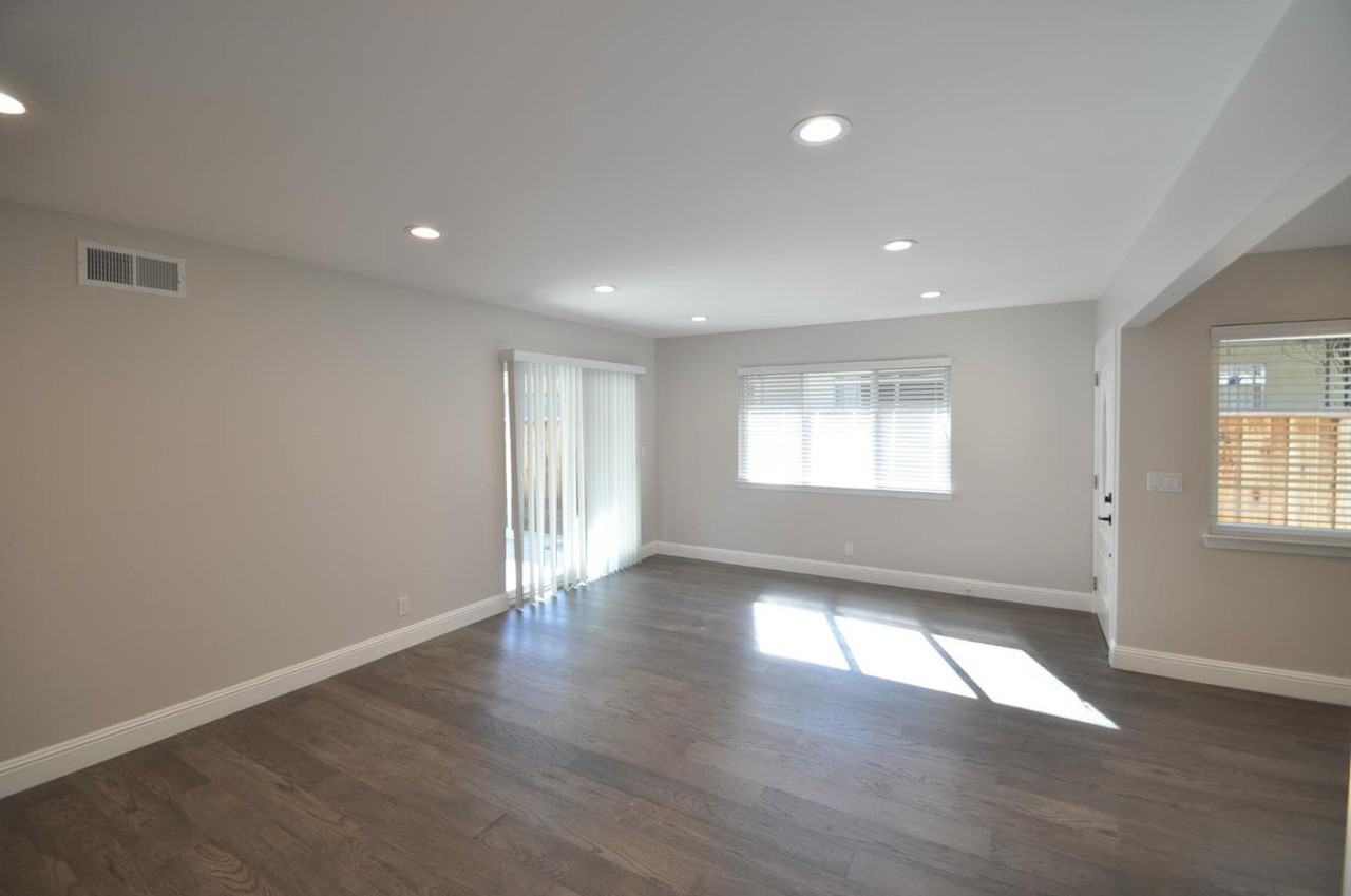 520 Westlake Dr - Photo 3 of 11