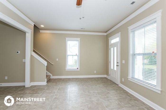 13343 Mercer Dr - Photo 3 of 15