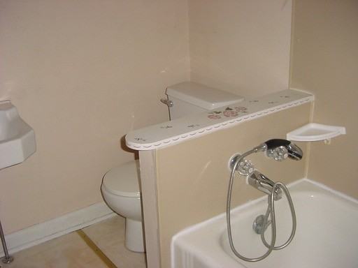 147 E Chestnut St - Photo 3 of 10