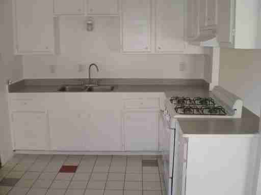 711 Adeline Pl - Photo 3 of 7