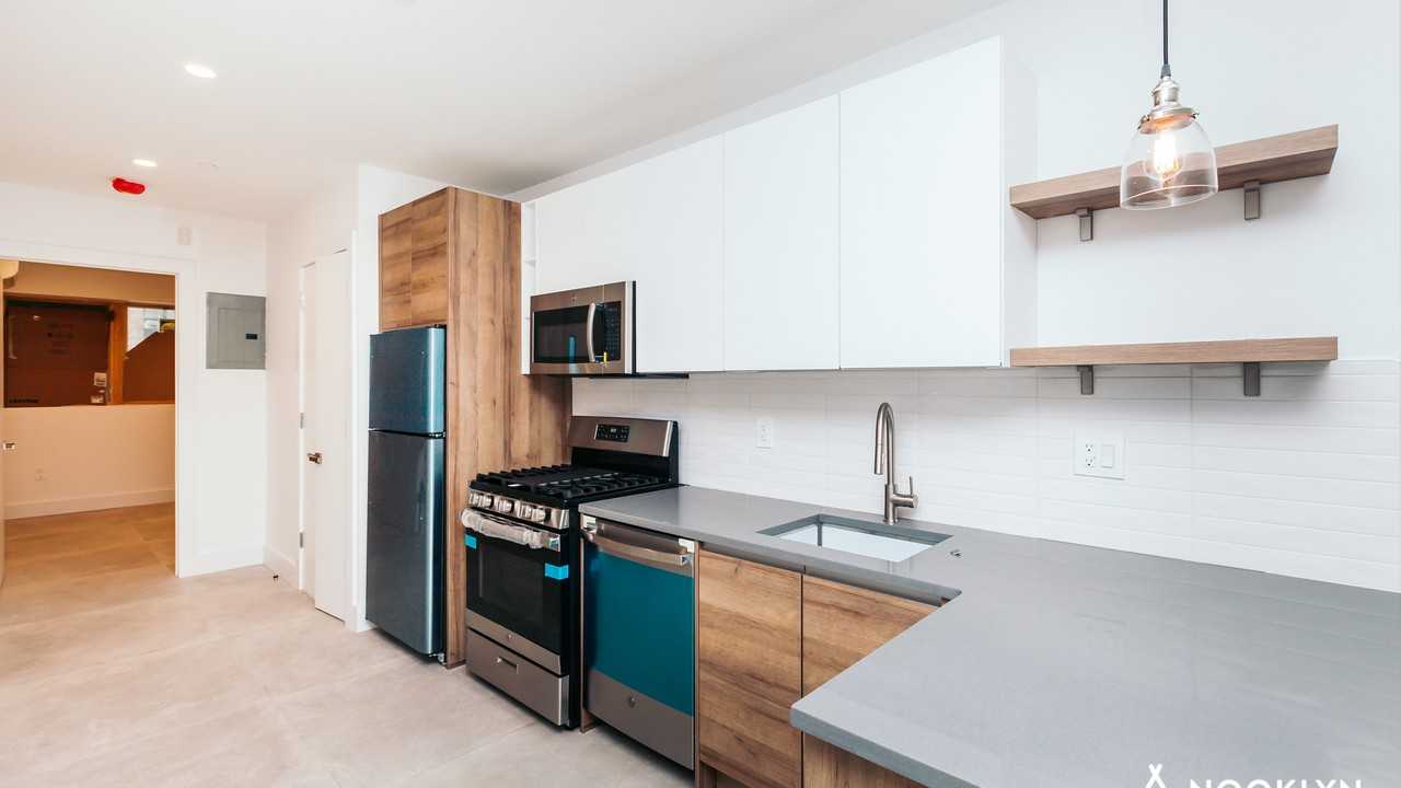 851 Madison Street #1