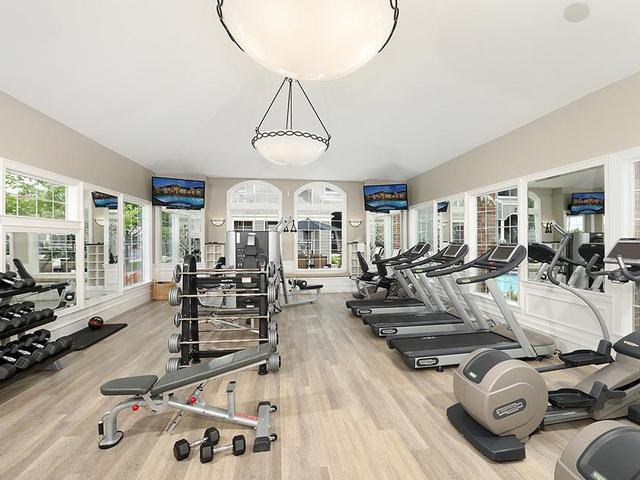 1401 Sandhill Rd - Photo 5 of 24