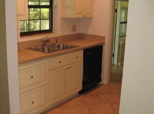 710 Mayfair Cir - Photo 2 of 4