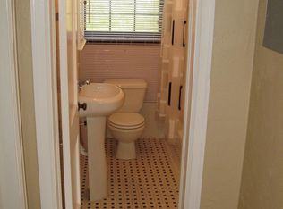 710 Mayfair Cir - Photo 3 of 4