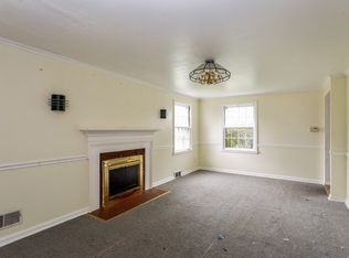 313 Hackett Blvd - Photo 2 of 5