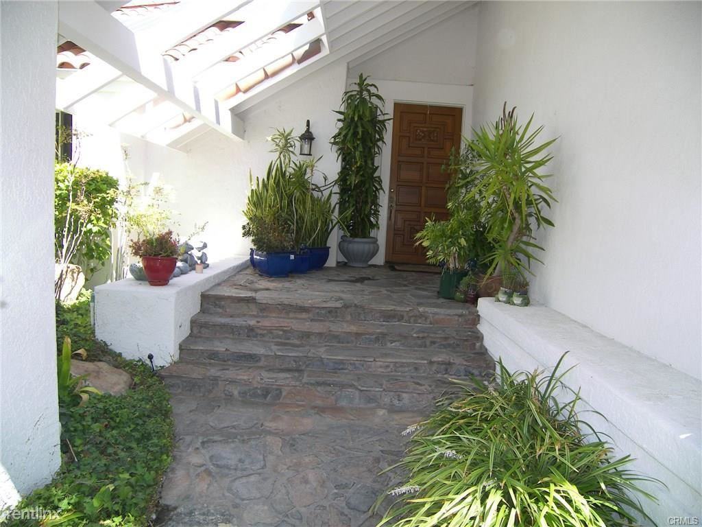 28201 Tinajo - Photo 2 of 38