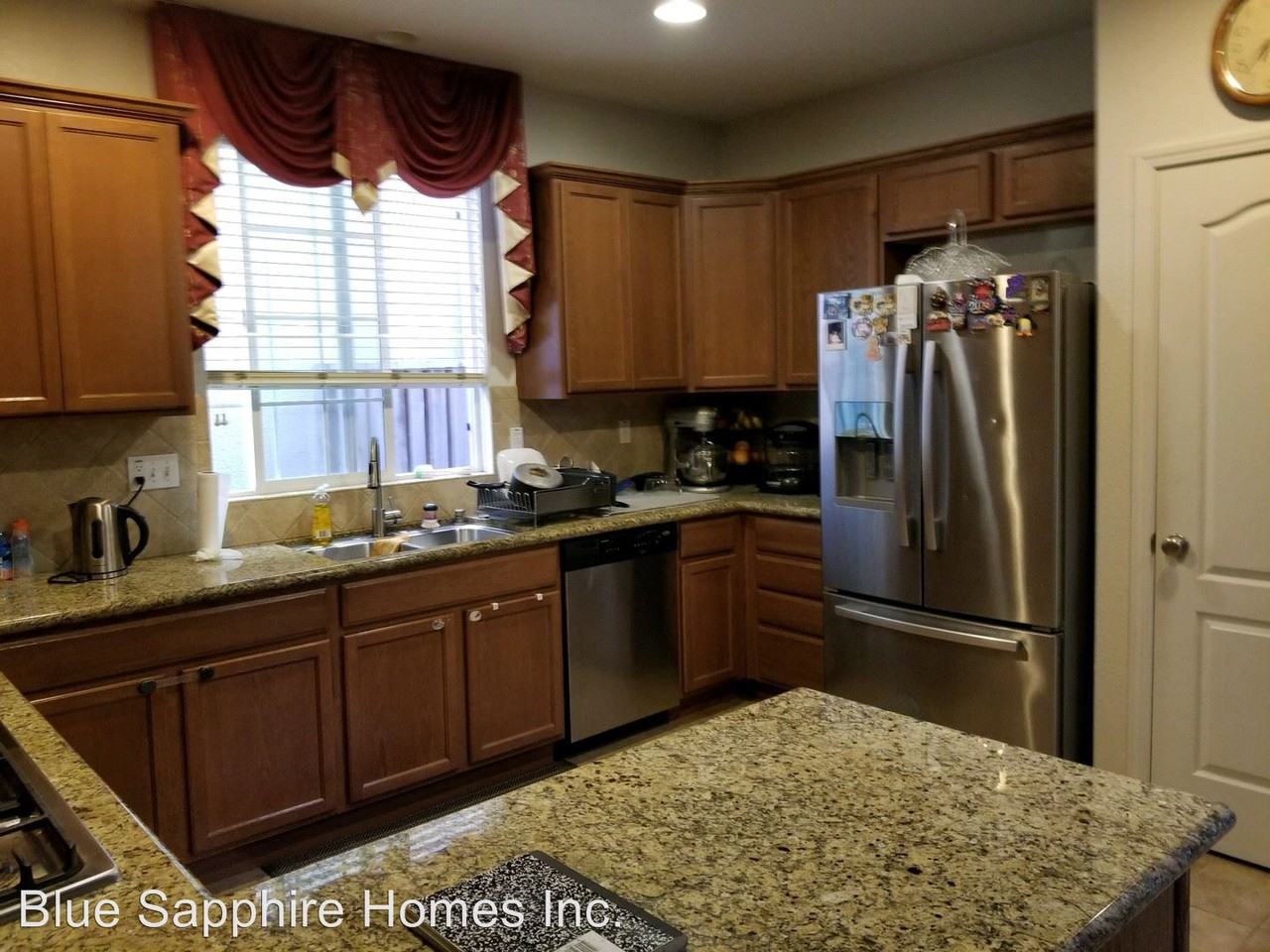 2153 Parkhurst St - Photo 2 of 24