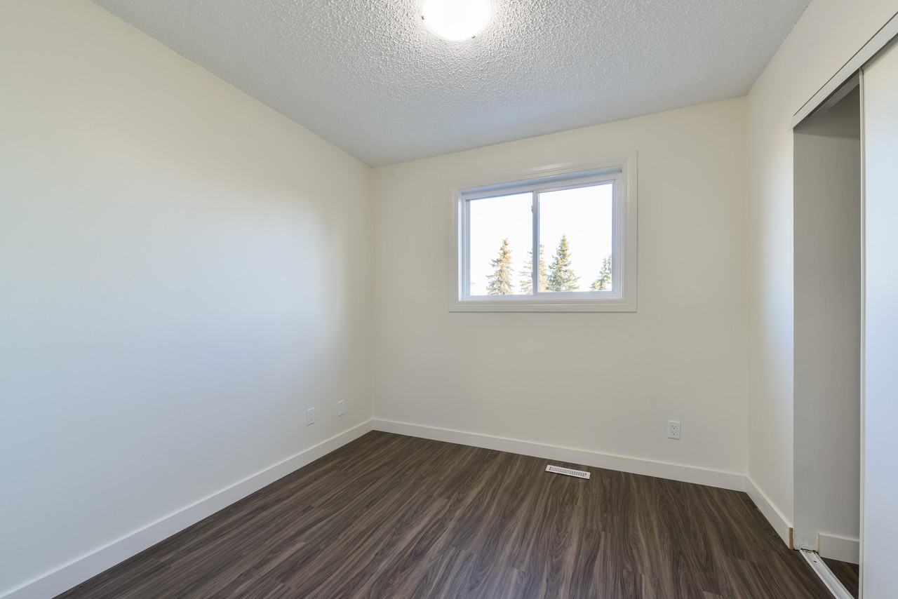 131 131 Ave NW - Photo 3 of 13