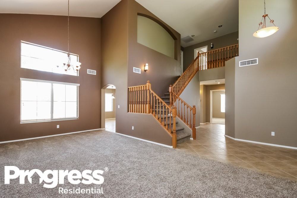 3369 E Cullumber Ct - Photo 2 of 17