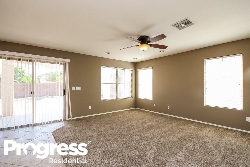 3369 E Cullumber Ct - Photo 3 of 17