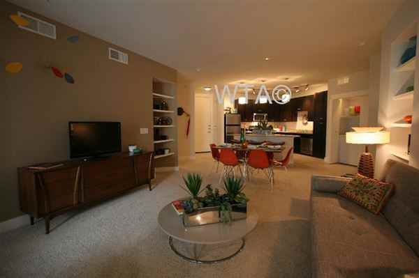 Burnet & 45th - Photo 3 of 5