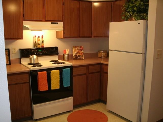 Summit Village Apartments - Photo 3 of 13