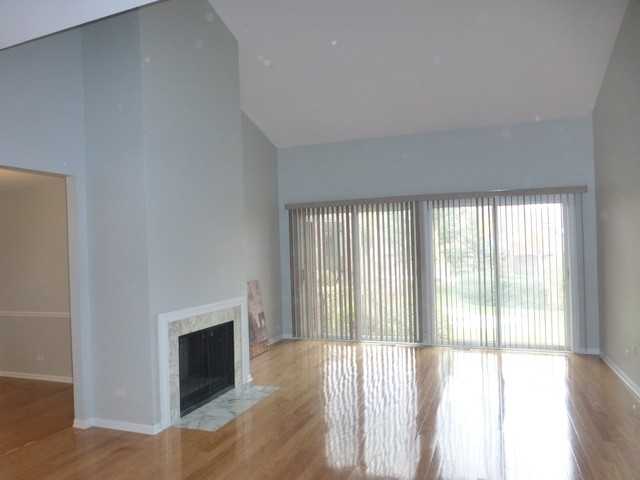 19W242 Old Tavern Rd W - Photo 3 of 22
