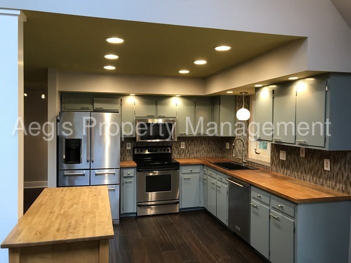 3116 Paxton Pl - Photo 3 of 25