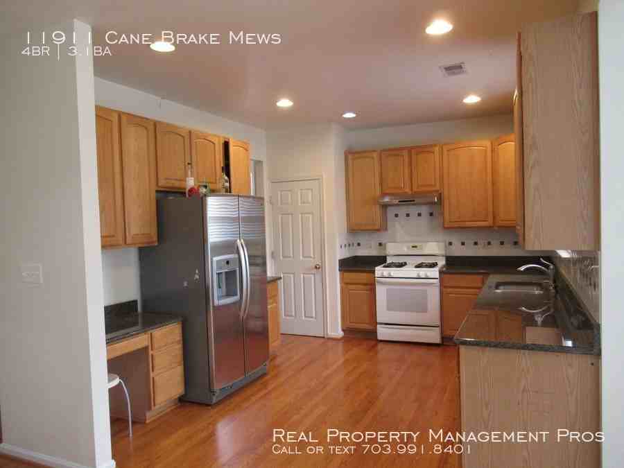 11911 Cane Brake Mews - Photo 2 of 29