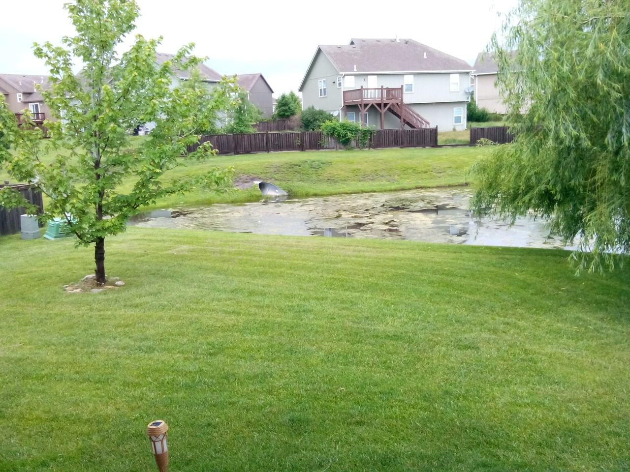 612 E Willow St - Photo 2 of 7