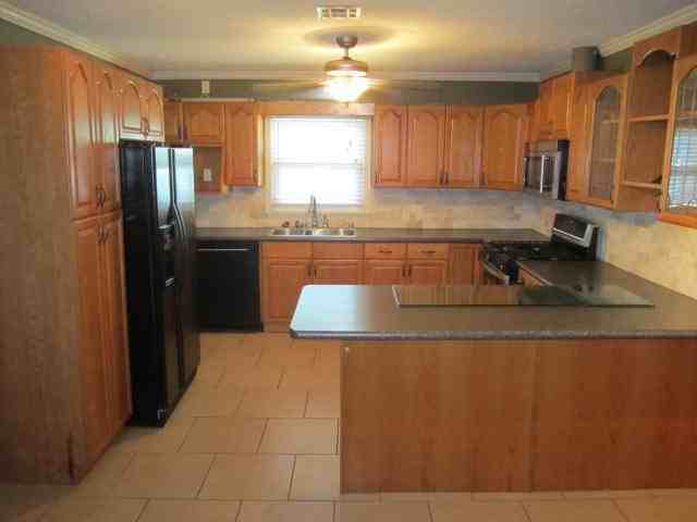 4036 Northwest 30th Terrace - Photo 3 of 15