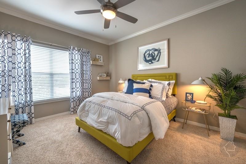 5555 East Mockingbird Lane - Photo 2 of 8