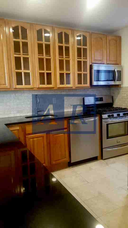 7001 Ridge Boulevard #3F