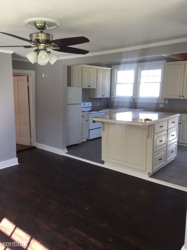 311 S Church St - Photo 2 of 13