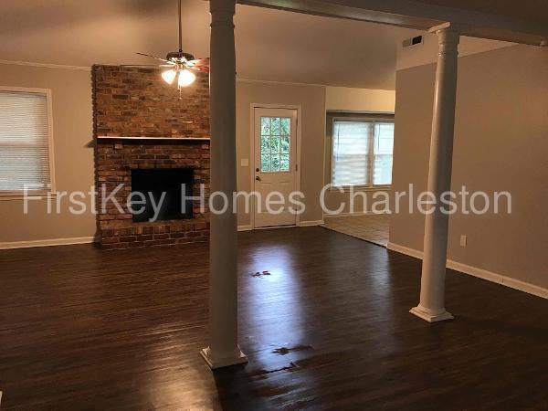 141 N Lakeshore Dr - Photo 3 of 48