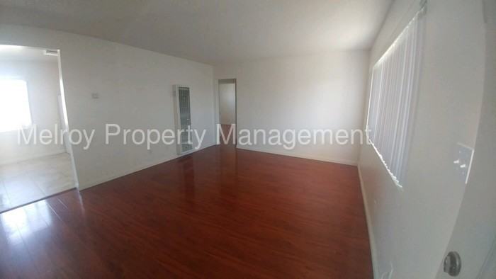 5277 1/2 Wightman St - Photo 3 of 10