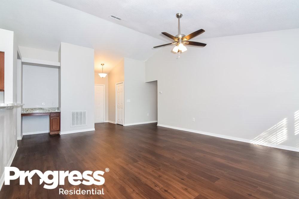 2717 Sundance Pl - Photo 3 of 15