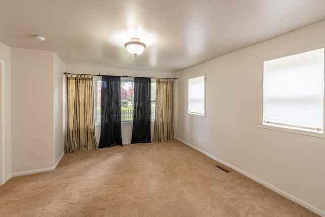 102 E Park St - Photo 3 of 6