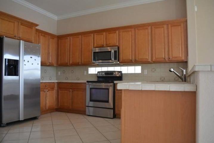 7174 Ivy Crossing Lane - Photo 2 of 9