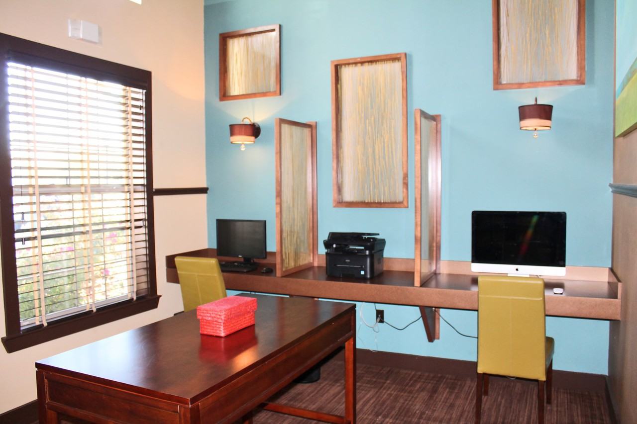 Legends at Kitty Hawk - Photo 7 of 34