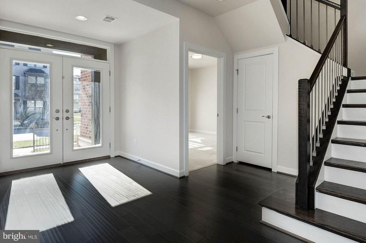 43376 Southland Street - Photo 3 of 30