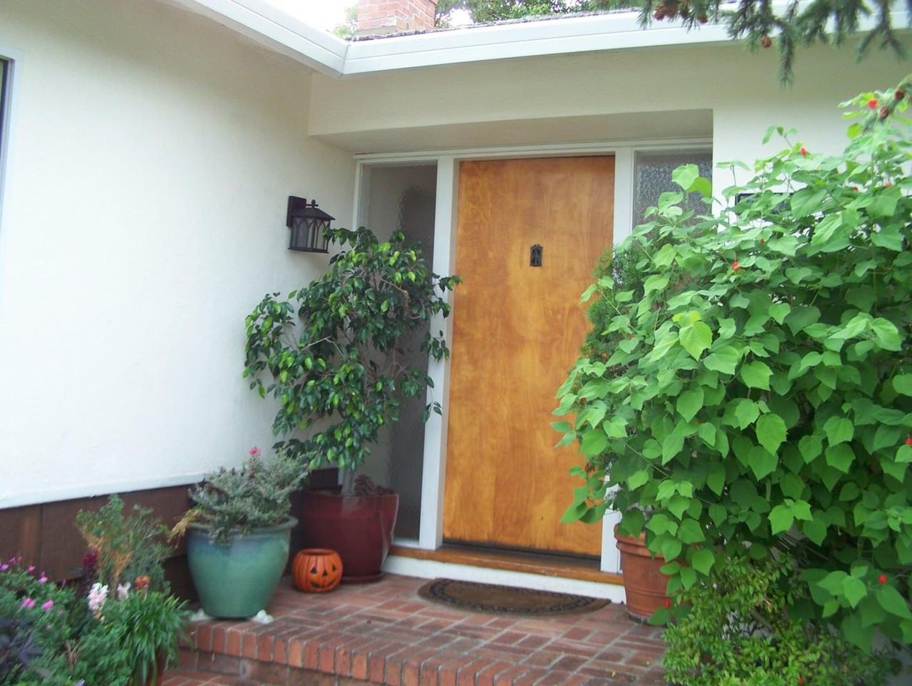 2605 Hopkins Ave - Photo 2 of 19