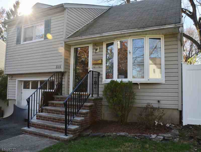 311 Kingston Rd - Photo 2 of 20