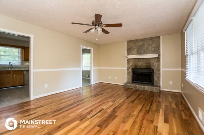 371 Indian Hills Dr - Photo 3 of 15