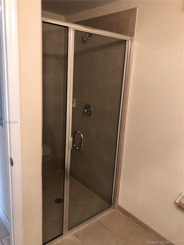 9401 Southwest 171st Avenue - Photo 2 of 17