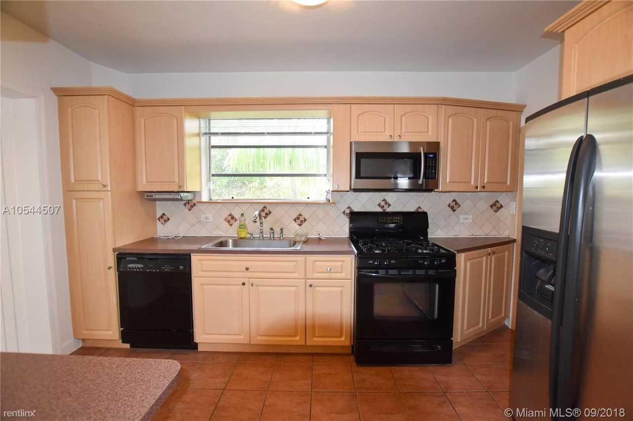 1180 SW 22nd Ter - Photo 2 of 10