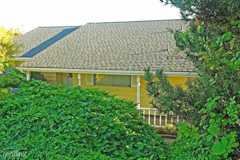 5825 NE 180th St - Photo 3 of 42