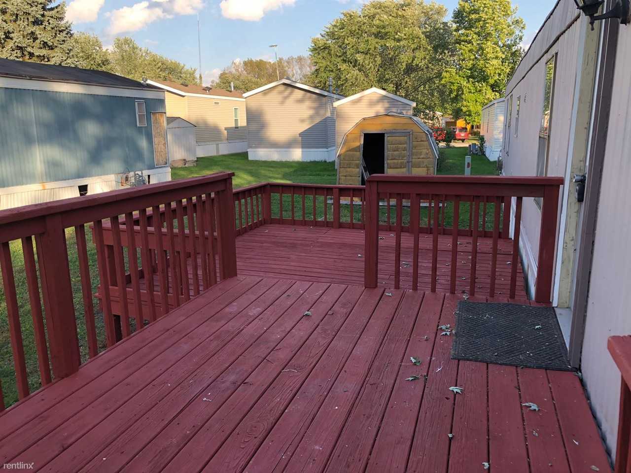 937 Lawrence Pl - Photo 2 of 7