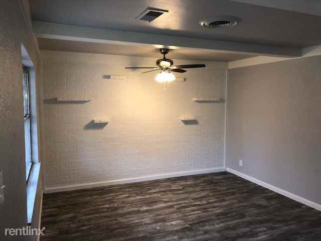 215 S Central Ave - Photo 2 of 5