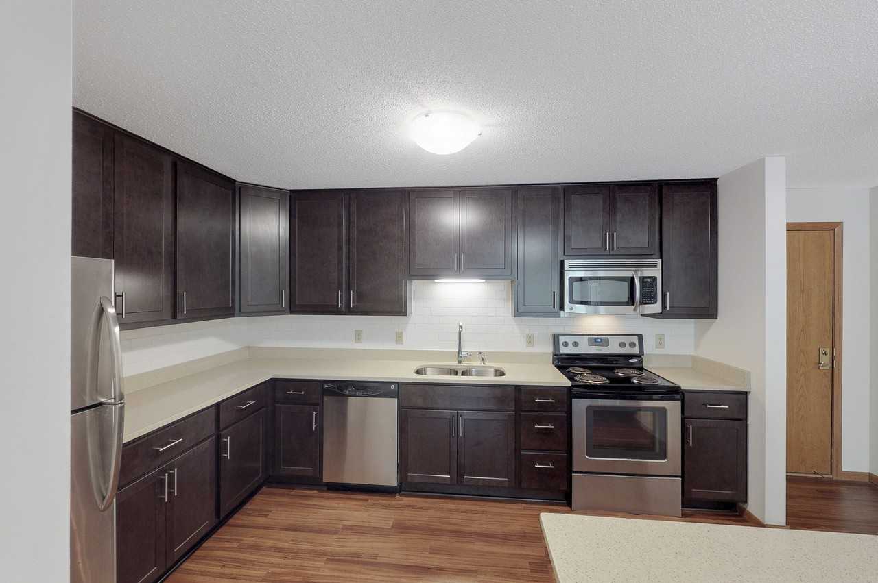 Vernon Oaks Apartments - Photo 2 of 50